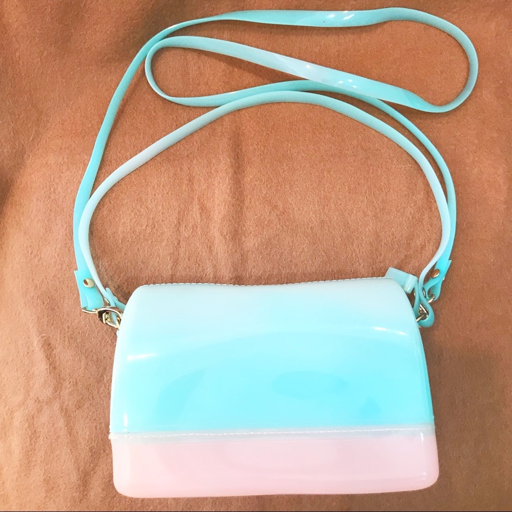 Crossbody handbag